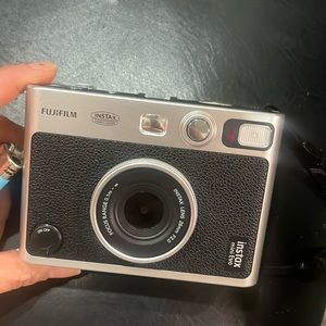 Fuji film insta mini evo
